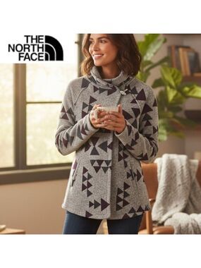 The North Face Women's Crescent Wrap Fleece Jacket Geometic Aztec- Toggle Button